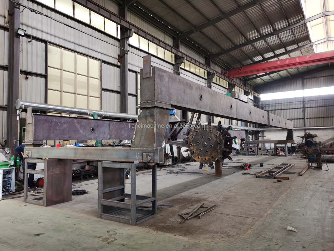 1200-3000mm Kołowy rodzaj pozostałości sojowej / łodygi kukurydziane Kompostowanie maszyny Turner