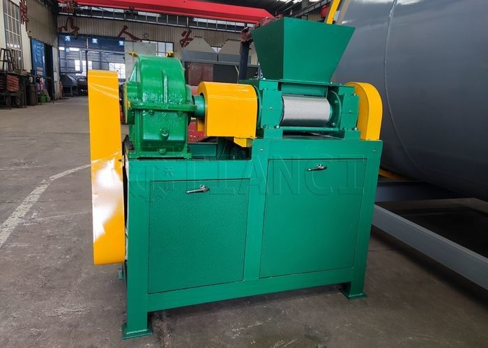 Granulator nawozów NPK do granulacji walcowej do suchego proszku o spłaszczonym lub nieregularnym kształcie