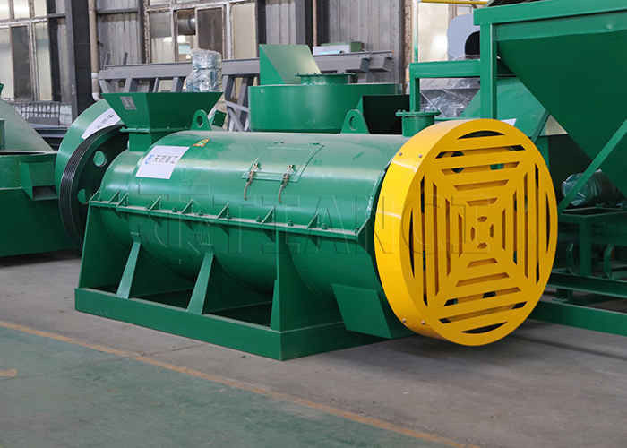 Granulator nawozów w granulacji materiałów organicznych takich jak siana, odpady konne, resztki roślinne i kwas fulwowy
