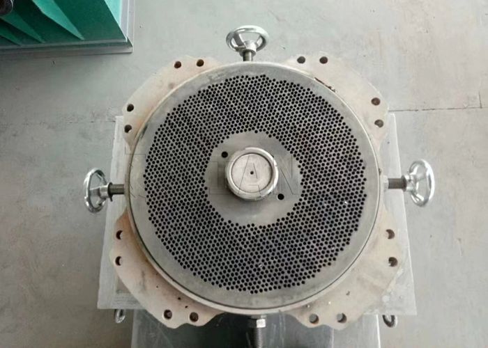 Linia produkcyjna granulatów w kształcie płytki Linia granulacyjna prasy płaskiej do produkcji na dużą skalę