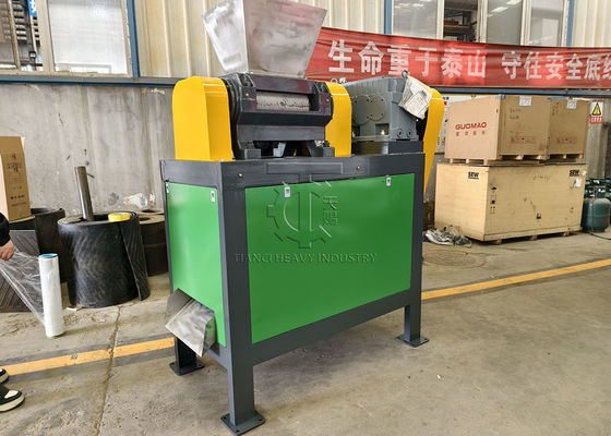 Granulator podwójnego rolka Granulator podwójnego rolka do wytwarzania granulatów nawozowych